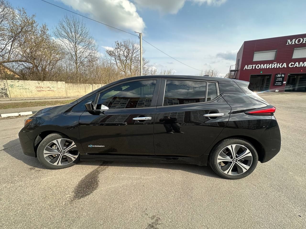 Продам Nissan Leaf 2018рік