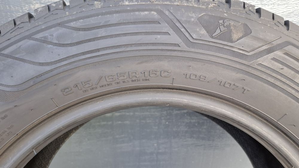 Goodyear 215/65 R16 C Vector 4Seasons Cargo