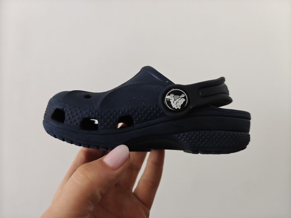 Crocs klapki dla dziecka C8 14 cm  23/24