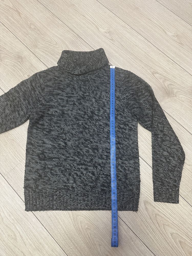 Теплий светр на хлопчика на 10-11 років