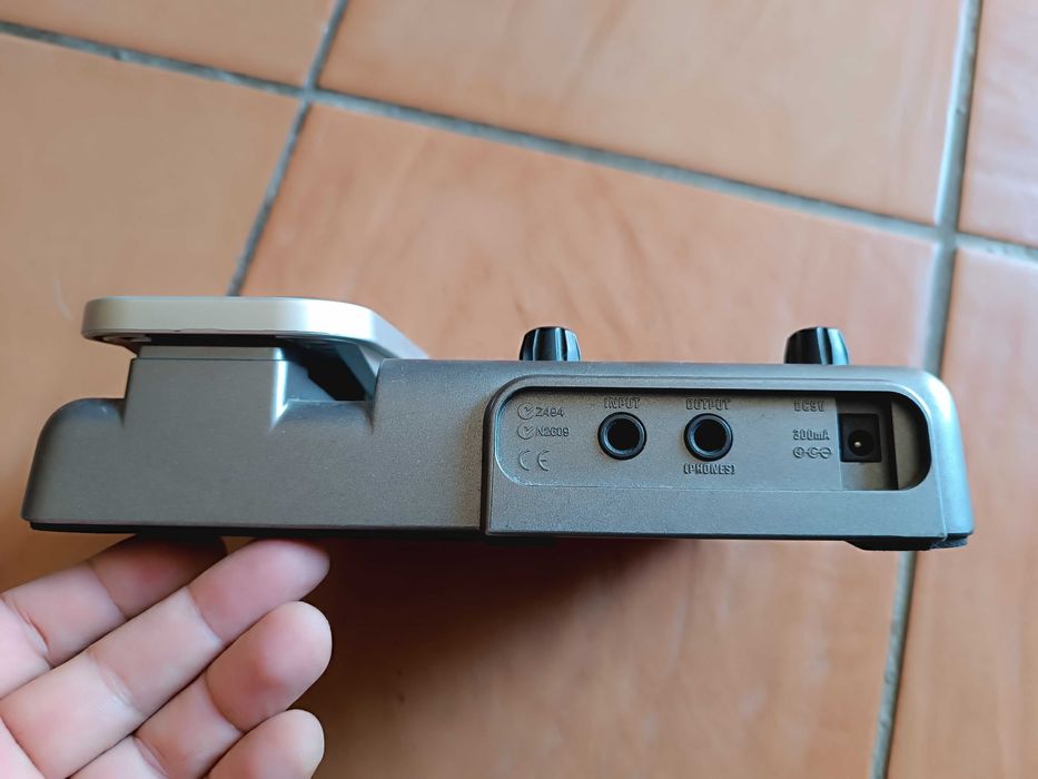 Pedaleira de Guitarra ZOOM GX1 Usada
