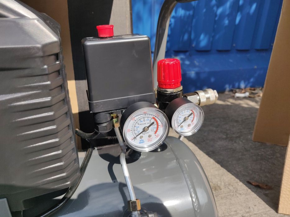 Компресор Forte FL-2T50N