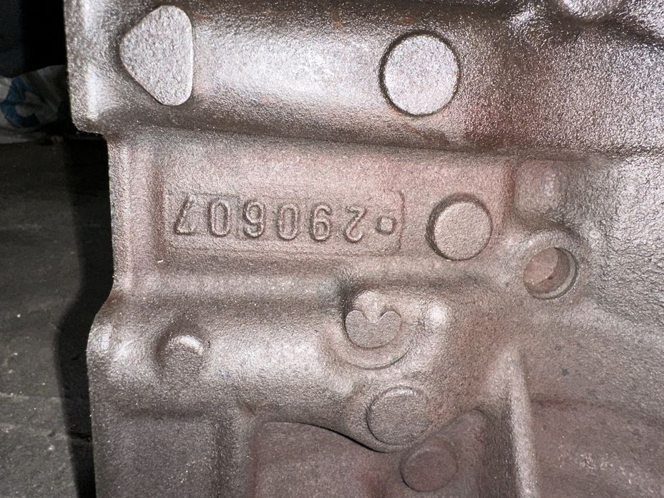 Блок k9k,колінвал k9k,поршня k9k