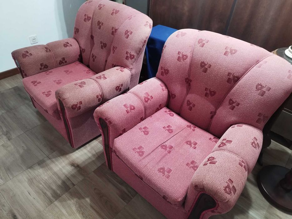 Sofás usados mas em bom estado, quem estiver interessado mande MSG