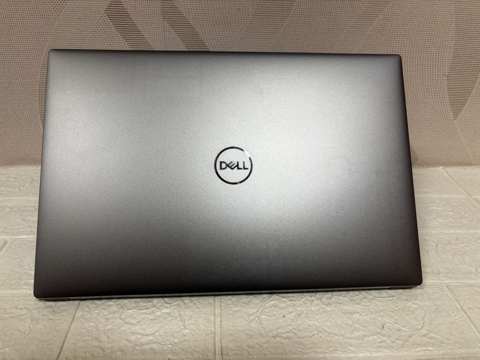 Потужний ноутбук Dell Precision 5560 i7-11850H/32GB RAM/1TB/RTX A2000