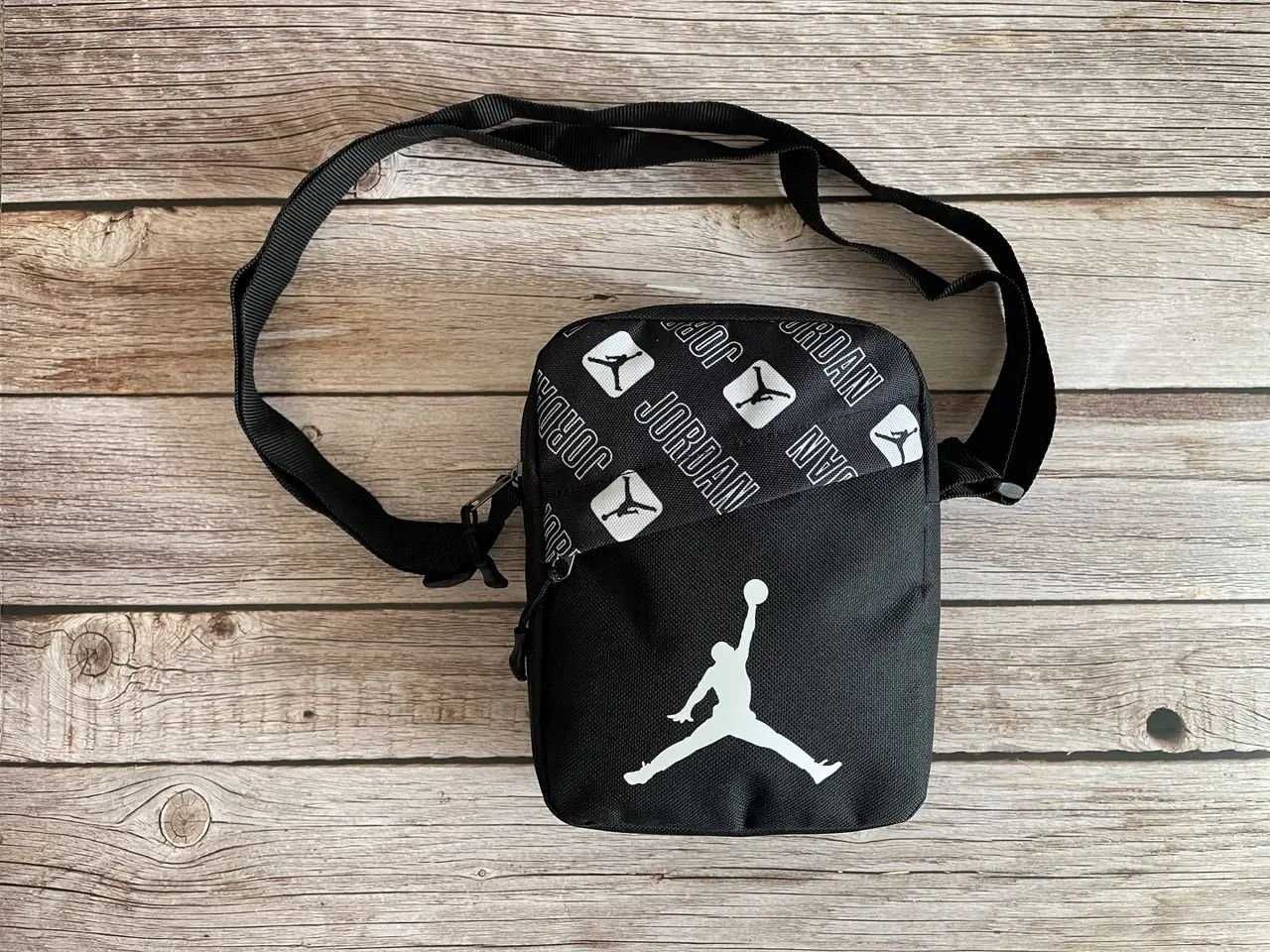 Чоловіча сумка через плече Nike міська з ременем