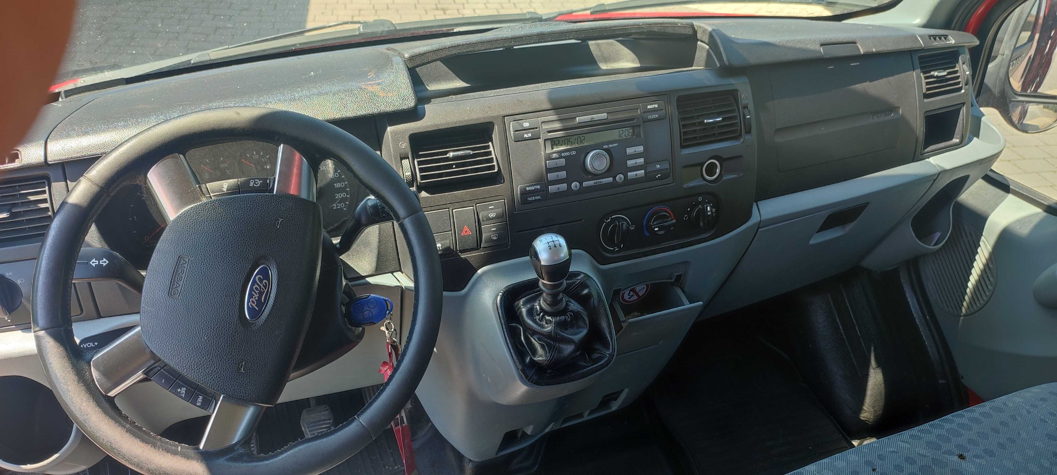 Ford Transit 2,2 9-osobowy polski salon