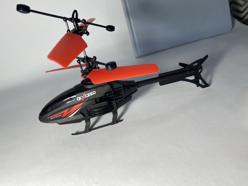 Іграшка Вертоліт з управлінням