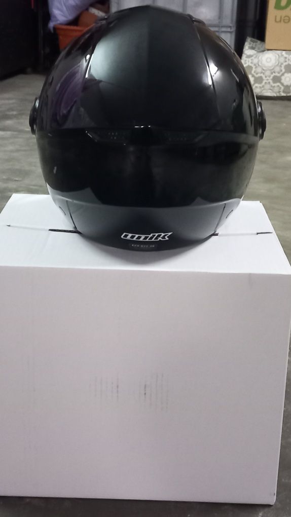 Capacete UNIK preto brilhante S