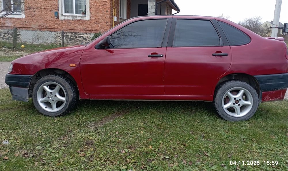 Продам Ceat cordoba 1.4i бензин 1994р