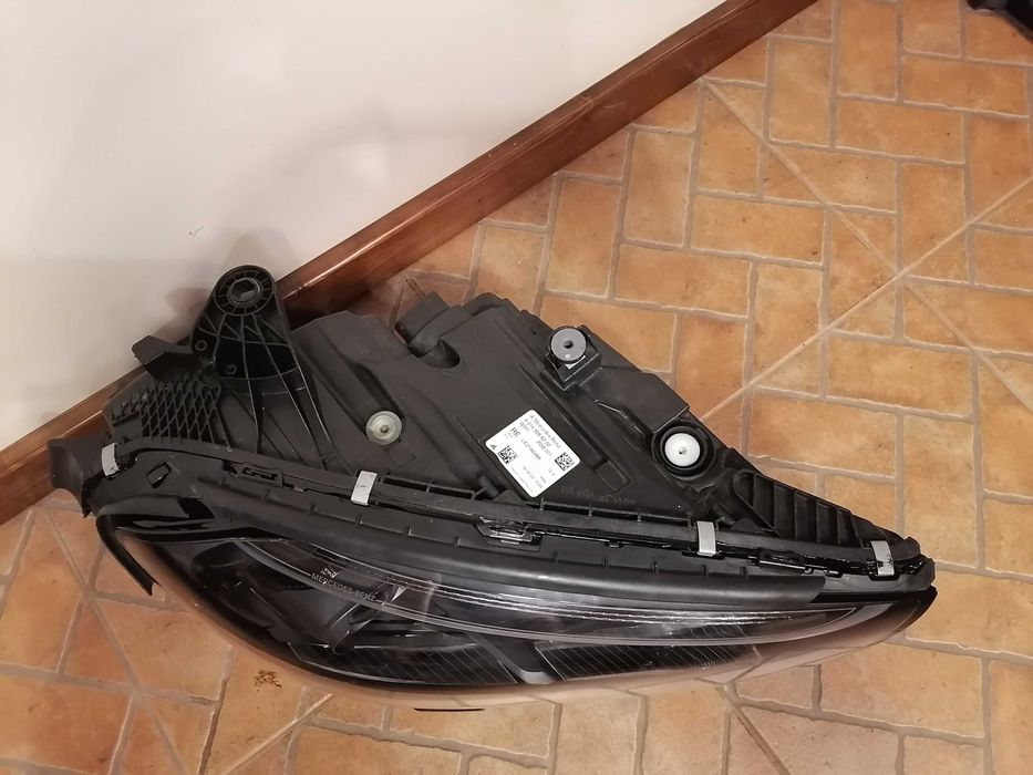 Farol Mercedes classe E w214 ótica óptica digital light