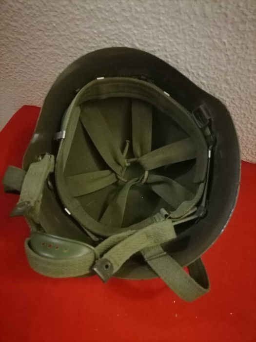 Capacete de ferro de guerra