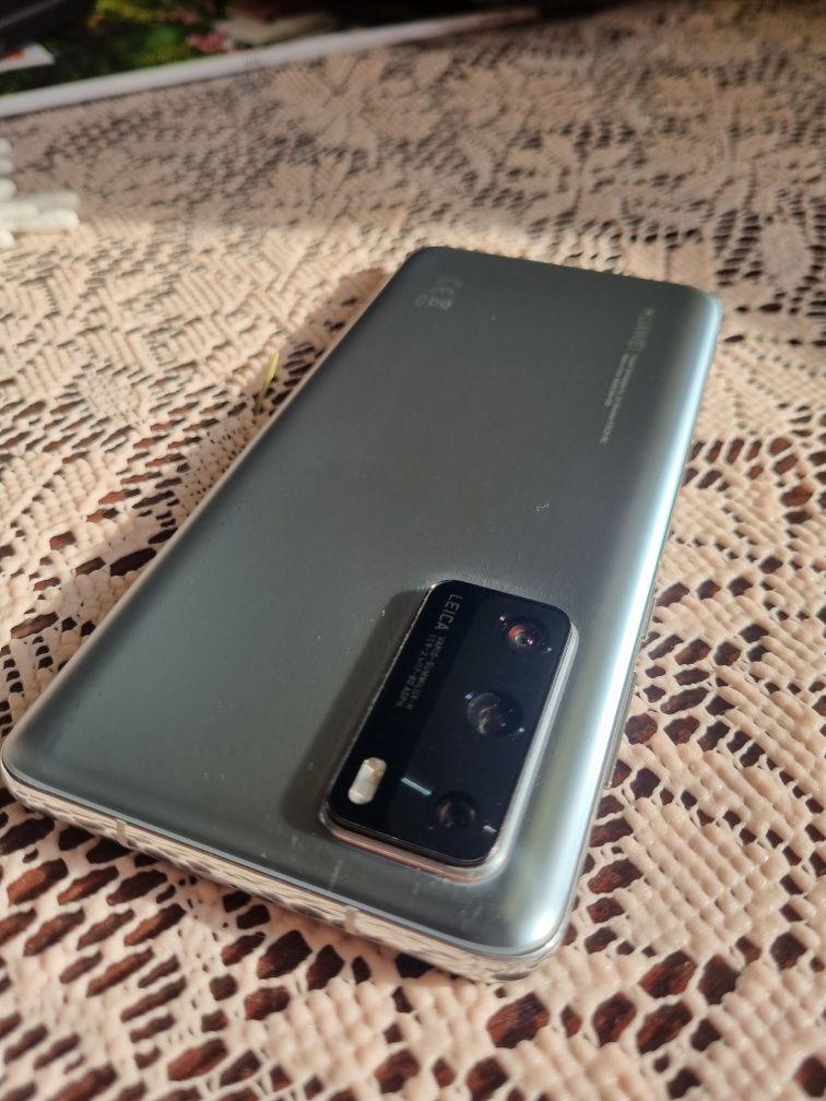 Huawei P40 zestaw, lekkie zbicie (nie lite, pro)