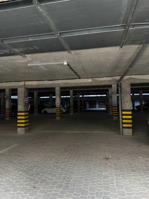 Продам гараж в центрі,збудований ЖР Княгинин 44,сирець,3 паркінг