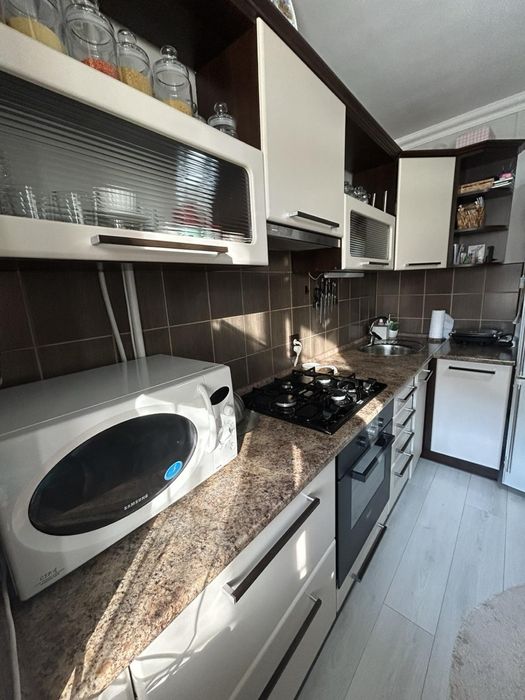 Продам кухню венге-білий шовк