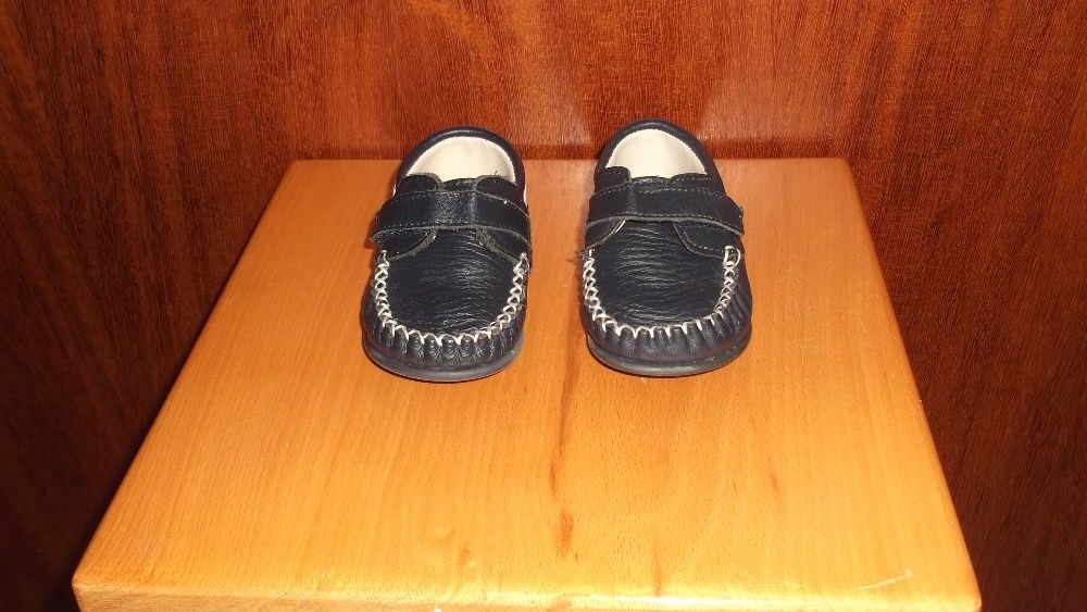 sapatos de menino bebé lindos