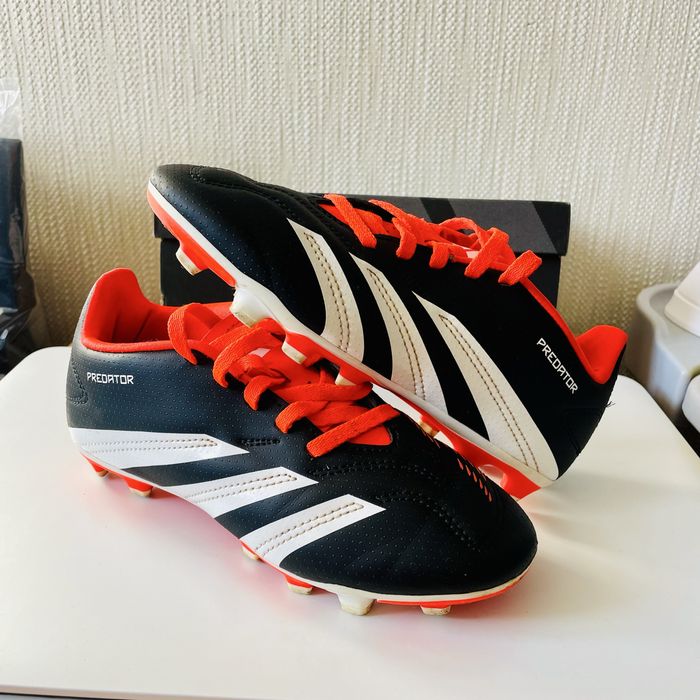 Дитячі футбольні бутси Adidas PREDATOR CLUB FXG J IG5429 р.32