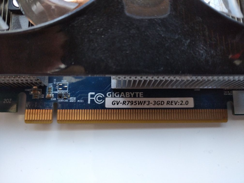 Gigabyte PCI-Ex Radeon HD7950