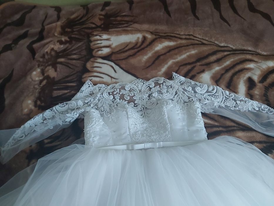 Свадебное платье