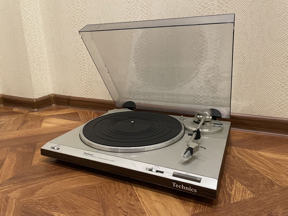 Програвач вінілу Technics SL-B210