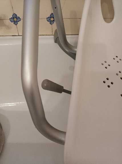 Cadeira de banho giratória