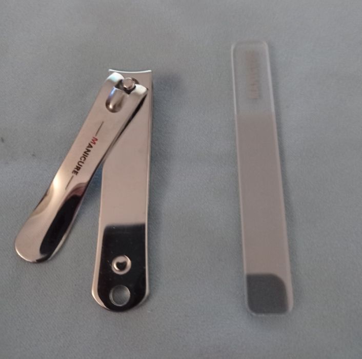 Новые кусочки для ногтей+пилочка+лопатка для ногтей+для ушей