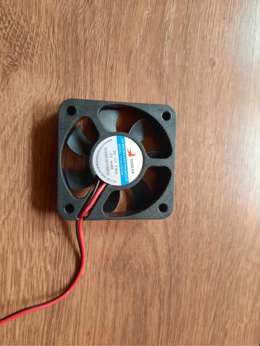 Fan / ventoinha para PC (Thermaltake e Noiseblocker)