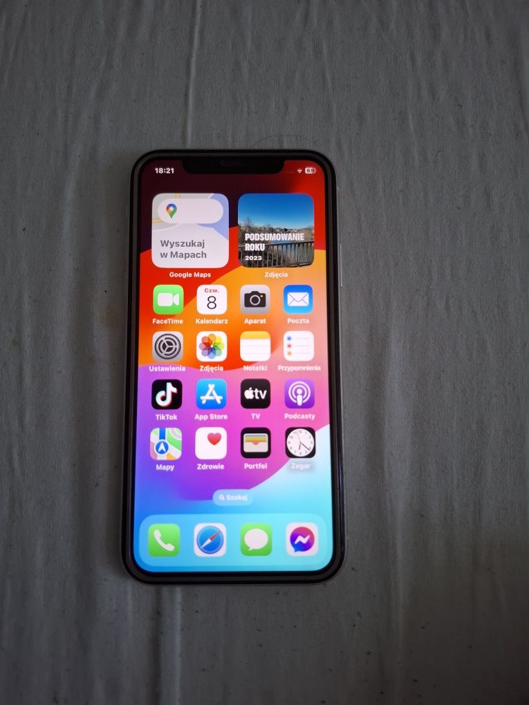 IPhone 11 Bialy, 64gb pamięci wewnętrznej oraz 4gb pamięci RAM