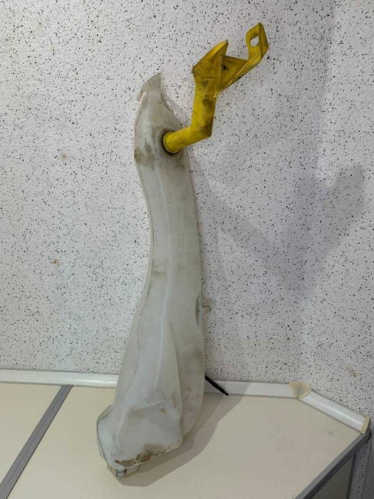 Бачок омивача лобового та заднього скла на Renault Megane I 1995-2003