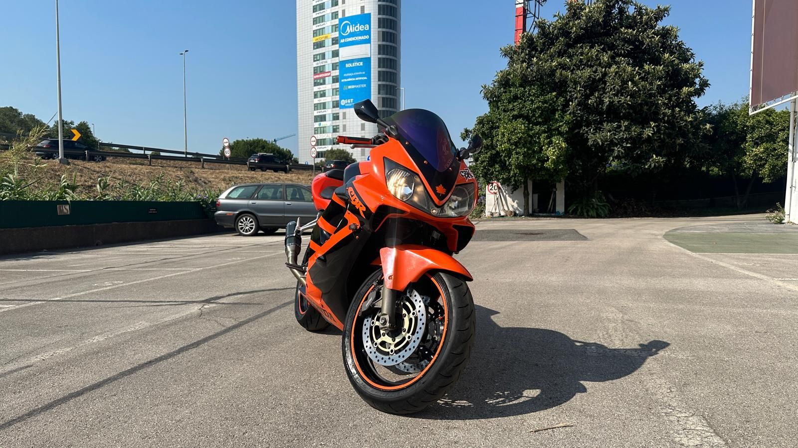 Honda  CBR 600 f 2001 81kw