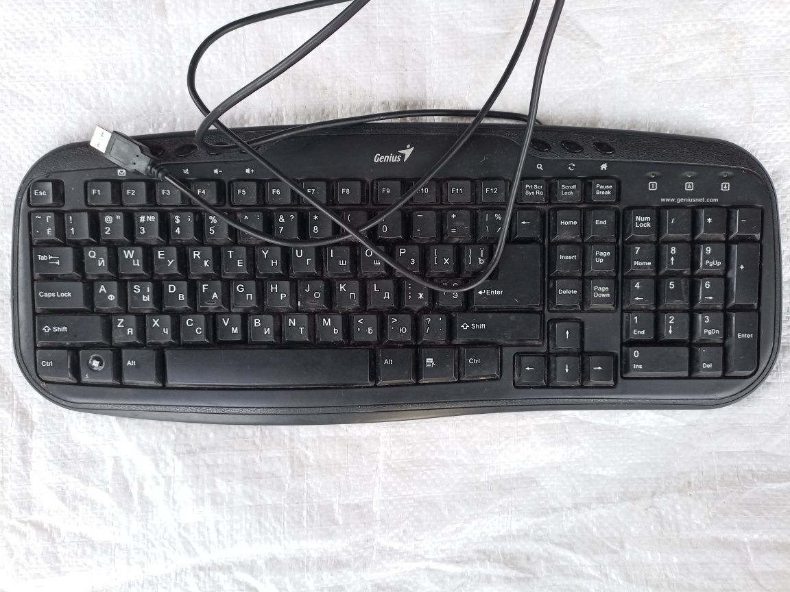 Клавіатура Genius KB-M200 б/у, оригінал