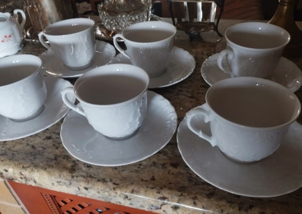 Filiżanki że spodkami 6 sztuk Ćmielów porcelana