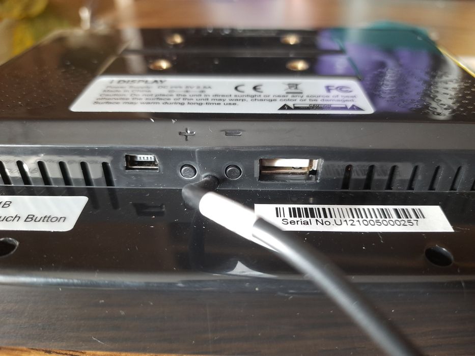 Монітор портативний дисплей iDisplay ID001B новий