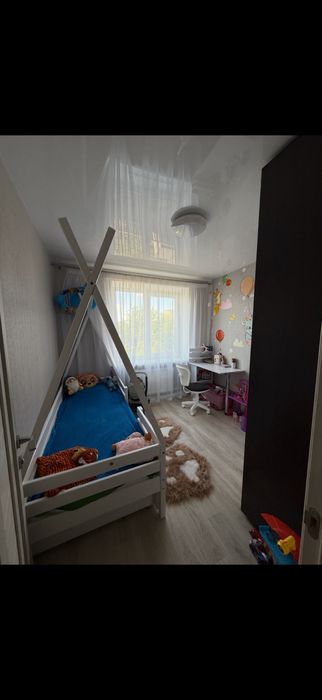 Продам квартиру в смт Яворницьке(Іларіонове)