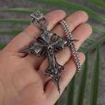 Цепочка с подвеской в виде готического креста Dante