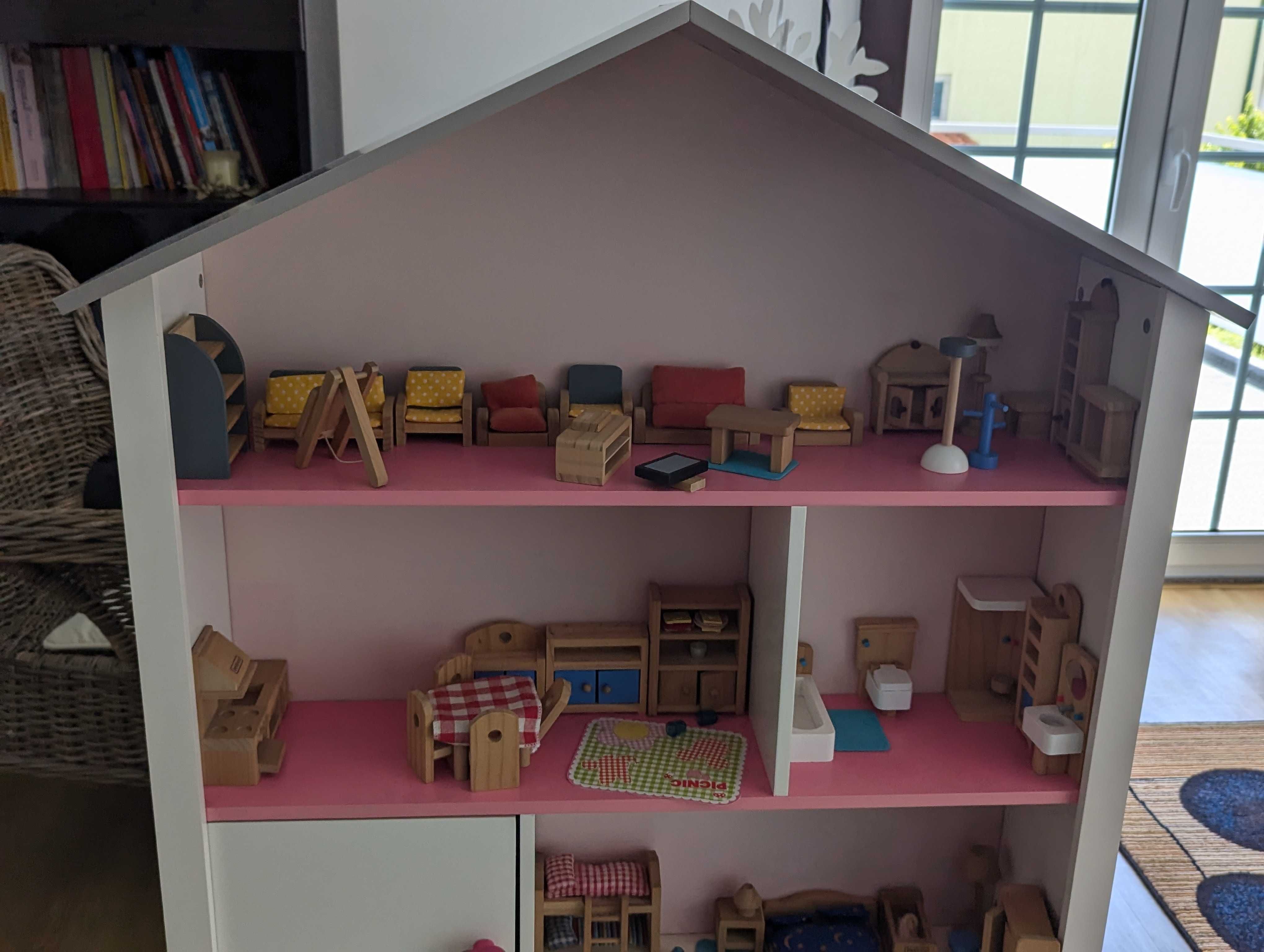 Móvel em forma de casa