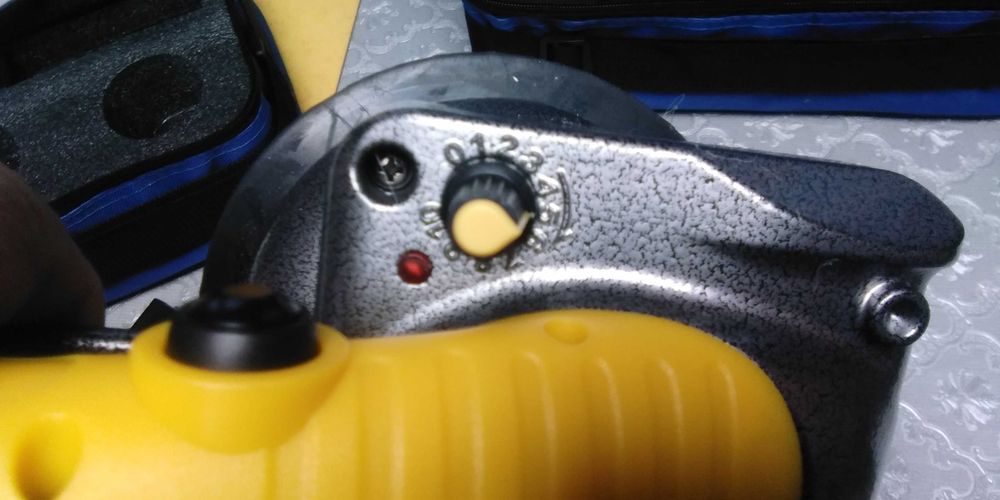 Ventosa vibratória, com 2 baterias, carregador e mala, NOVO.