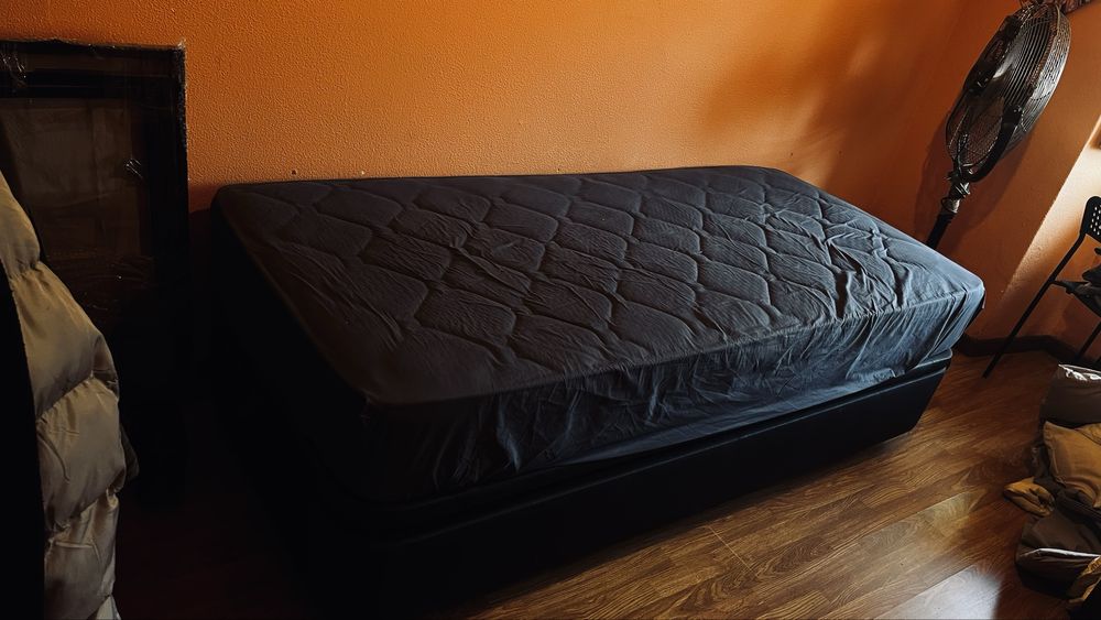 Cama c/ arrumação + colchão Prestige – 350€ Negociável