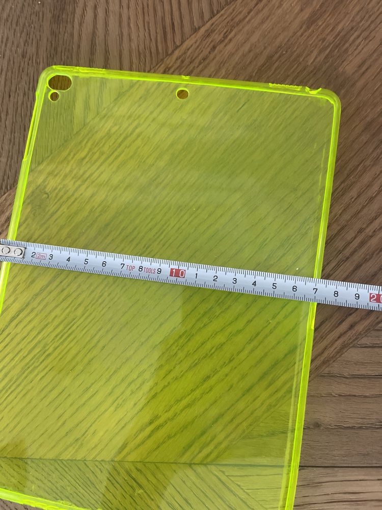 Bershka etui iPad silikonowe/transparentne air2, iPad17&18, iPadPro19