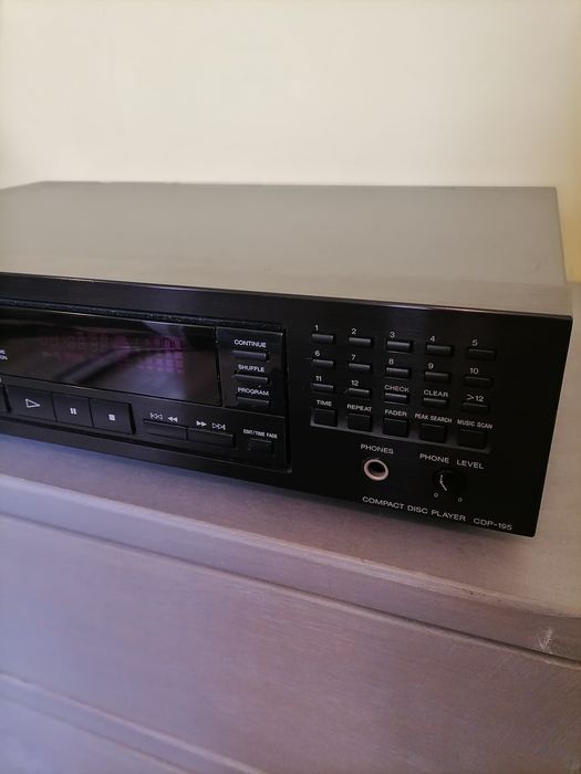Odtwarzacz CD  Sony CDP-195