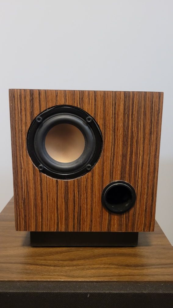 Kolumny 30W 8 Om. Cube Speakers w stylu Fern&Roby