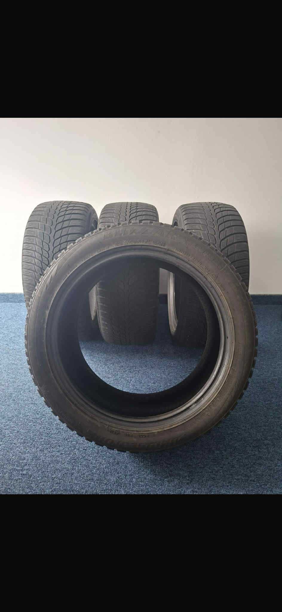 Opony zimowe Blizzak 235/45R17
