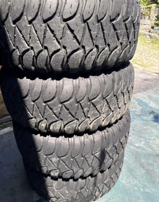 Vendo 4 Pneus Mickey Thompson NEGOCIÁVEL