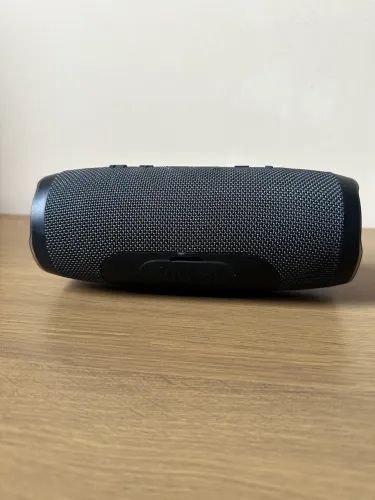 Coluna JBL Charge Essential usada