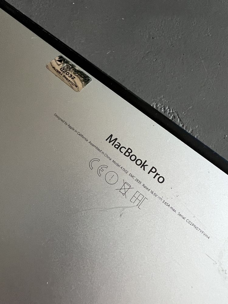 MacBook Pro 13 Retina 2015 - i7, 16GB RAMU, 256GB SSD