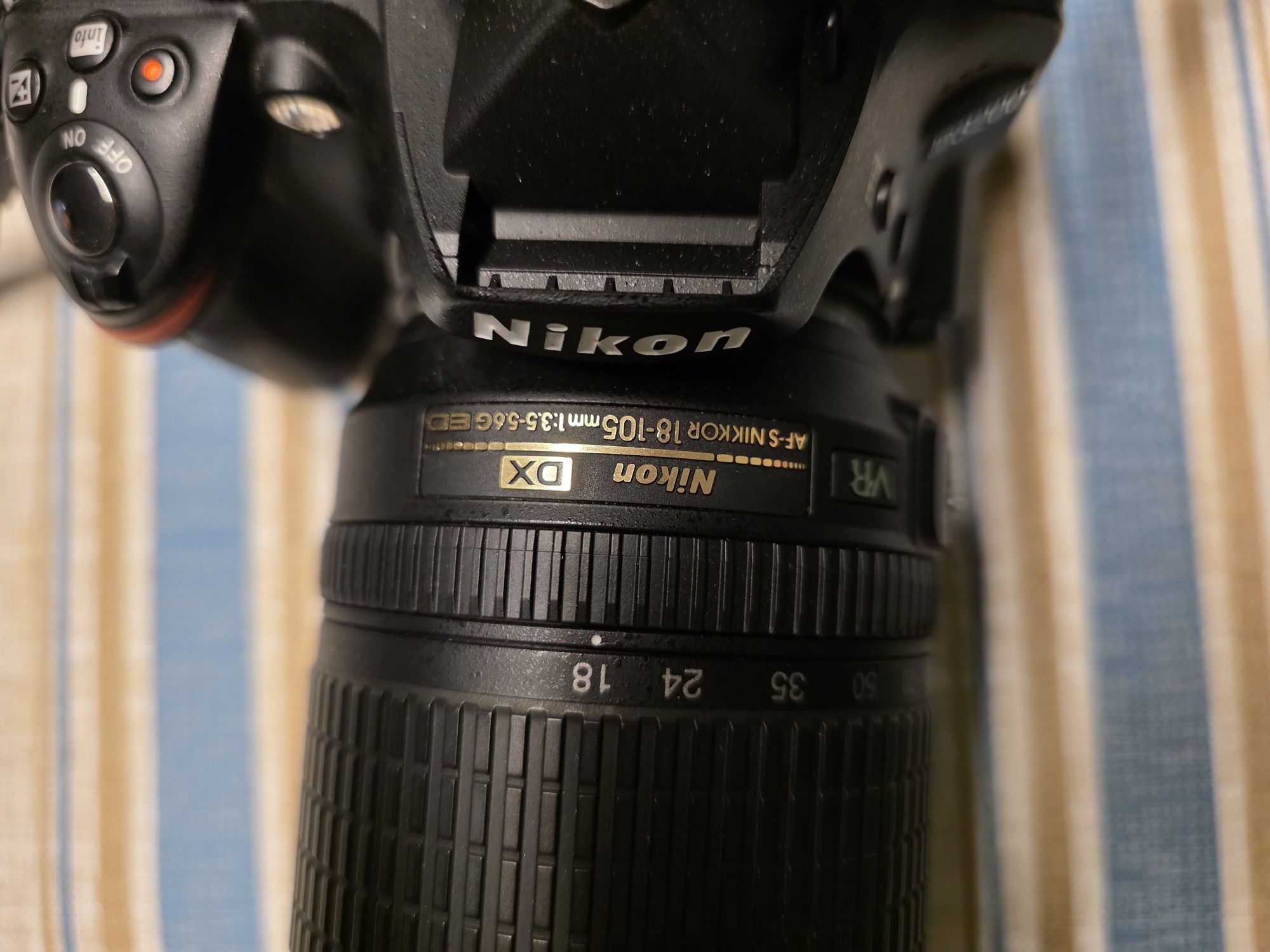 Nikon D3200 + lente 18-105 mm
