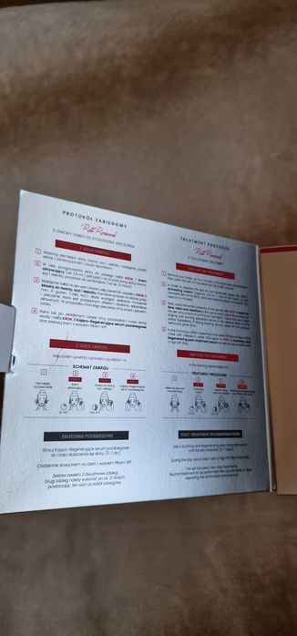 Odbudowująco-odmładzający zestaw zabiegowy