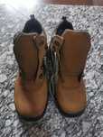 Buty robocze z metalowym podnoskiem, nowe