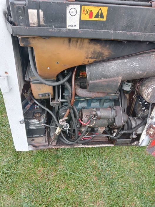 Ładowarka bobcat 443