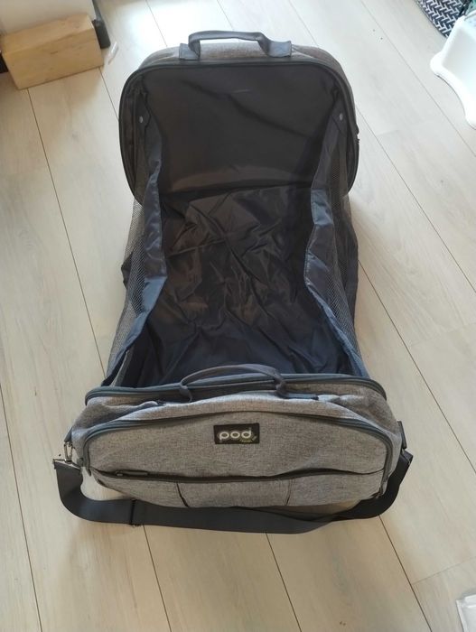 Torba i łóżeczko turystyczne dla niemowląt bizzi growin pod travel bag